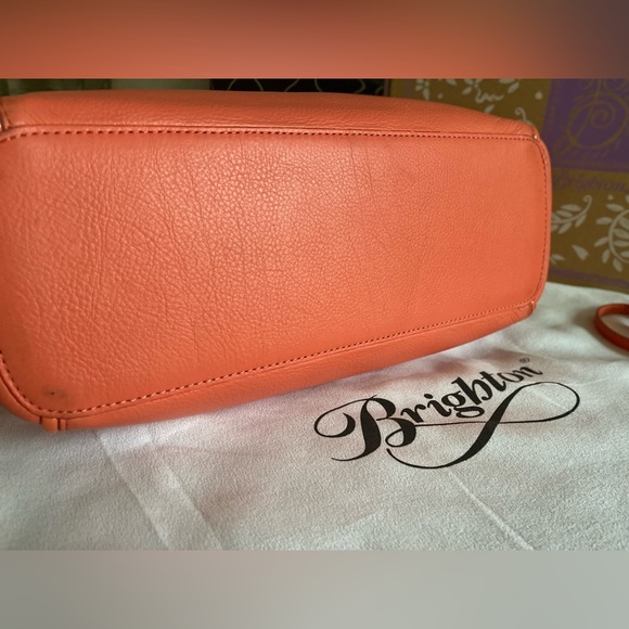 BRIGHTON 🪸CORAL🪸 💯% GENUINE LEATHER TOTE BAG & MATCHING WALLET SET 🌟EUC🌟 - Picture 5 of 16